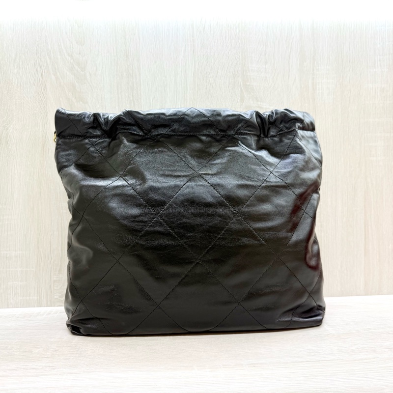 CHANEL黑金小牛皮中號白字樣22包/AS3261-1