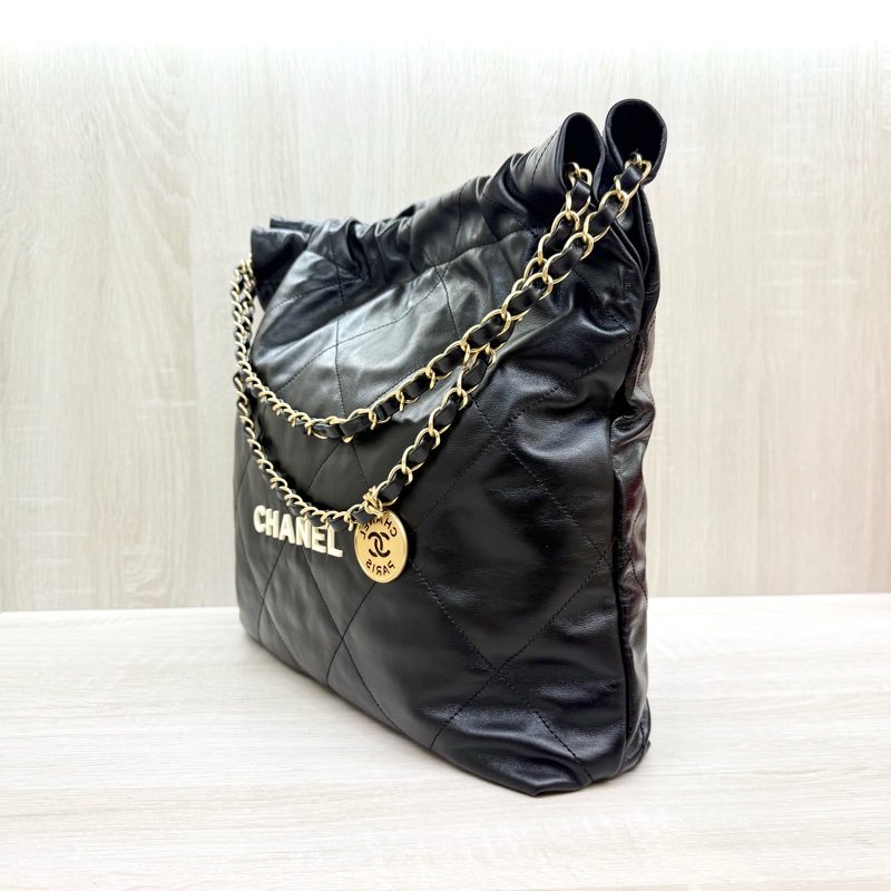 CHANEL黑金小牛皮中號白字樣22包/AS3261-2