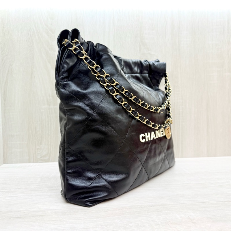 CHANEL黑金小牛皮中號白字樣22包/AS3261-3