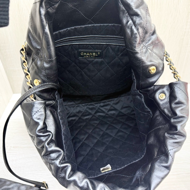 CHANEL黑金小牛皮中號白字樣22包/AS3261-10