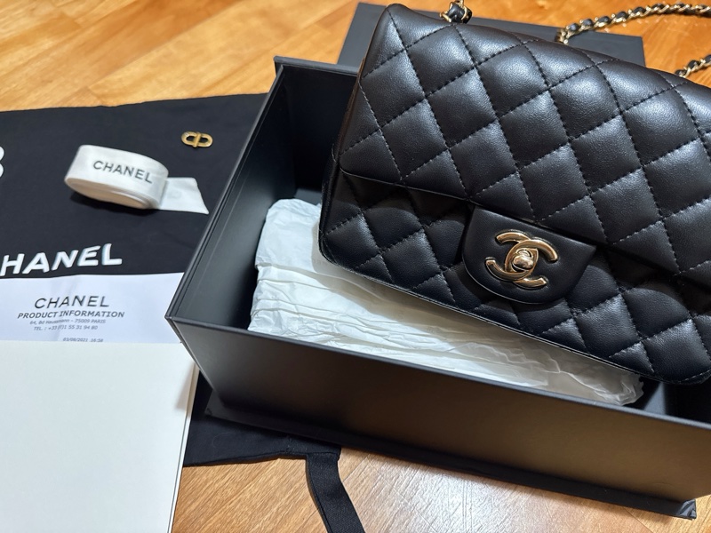 Chanel CF Mini 20cm 黑色小羊皮淡金扣-5