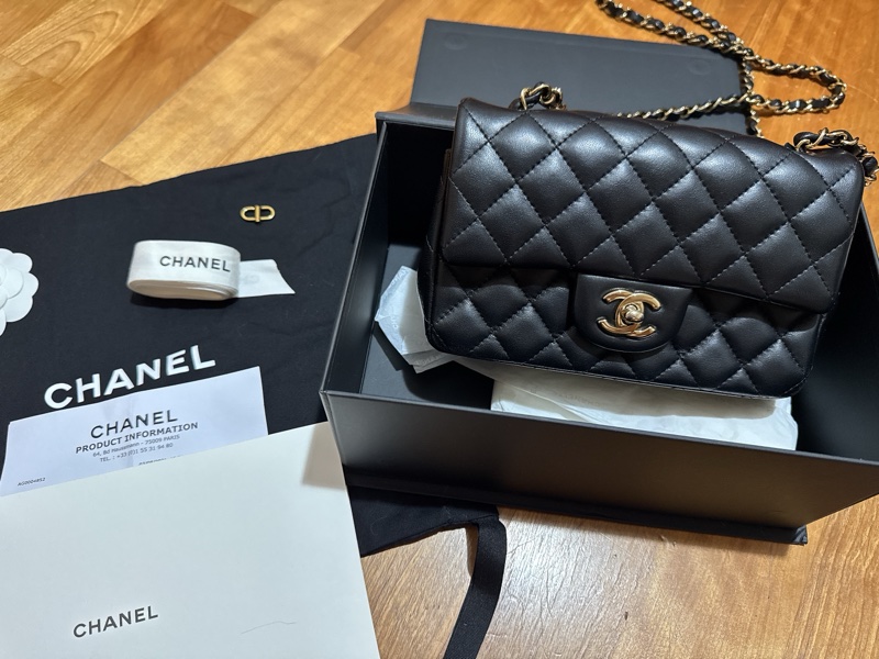 Chanel CF Mini 20cm 黑色小羊皮淡金扣-6