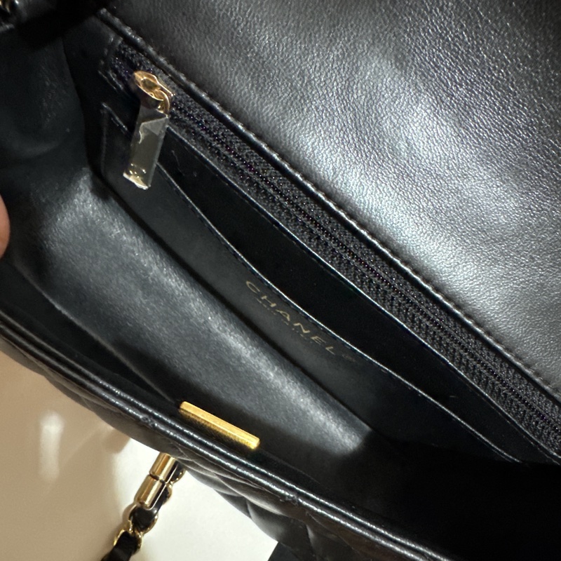 Chanel CF Mini 20cm 黑色小羊皮淡金扣-16