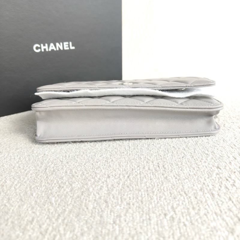 🌷有購證！全新芯片款！Chanel 香奈兒 WOC 淺灰色 銀扣羊皮-4