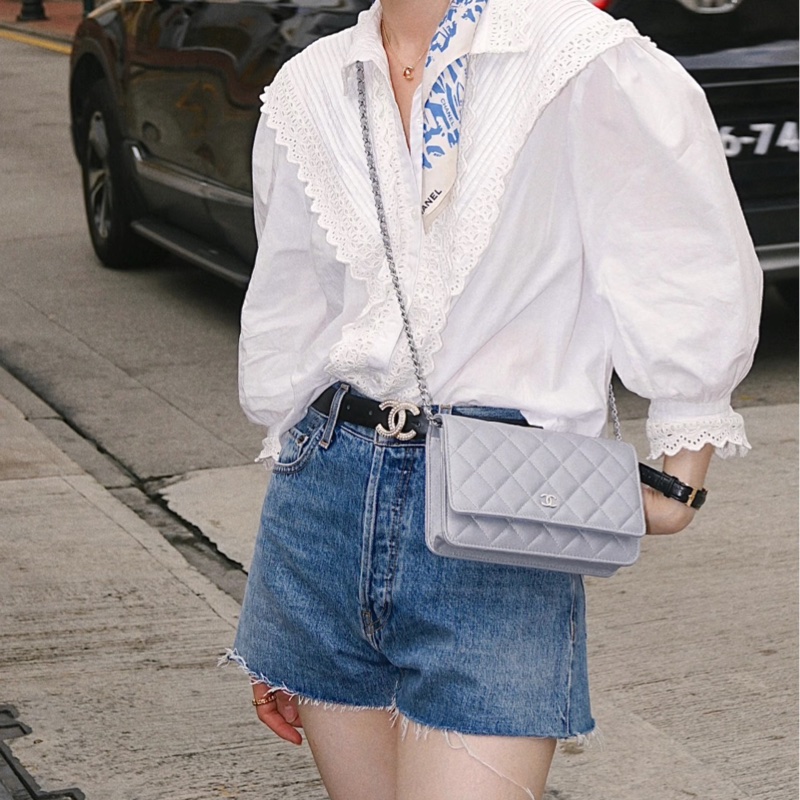 🌷有購證！全新芯片款！Chanel 香奈兒 WOC 淺灰色 銀扣羊皮-8