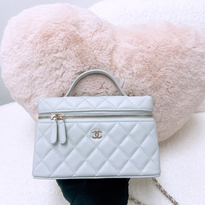 Chanel lp 淺灰色手柄長盒子/化妝包-0