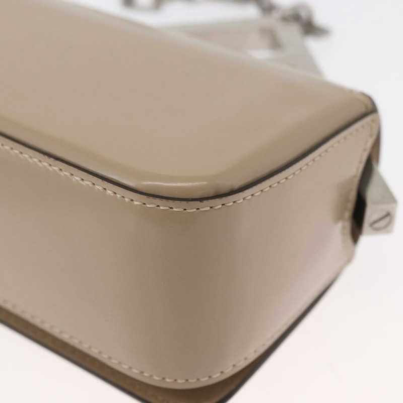 【日本直送】FENDI 鏈條單肩包 皮革 米色 銀色 正品 bs32416V-17