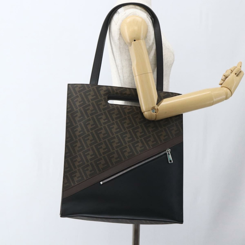 【日本直送】FENDI Zucca 帆布手提包黑棕色正品 ka1401M-23