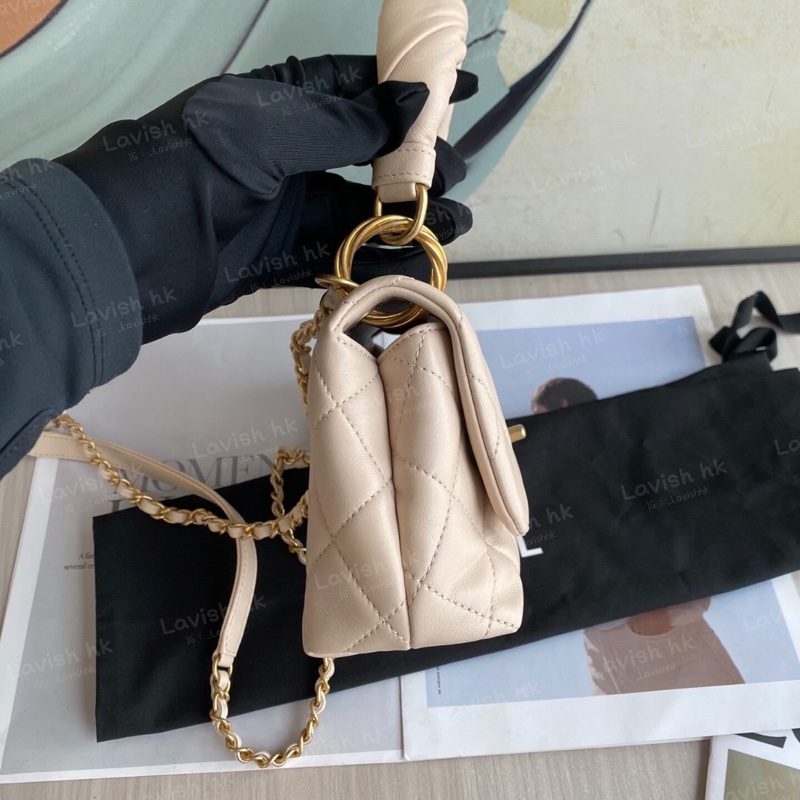 Chanel 菠蘿扣褶皺手柄coco handle 淡米色-6