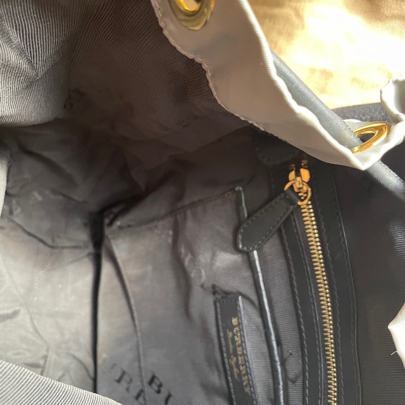 Burberry帆布尼龍後背包🎒 肩背包/後背包/旅行包/過夜包/水桶包/束口包 🎒側背/手提🎒正品🎒很新🆕🎒男女皆適-40