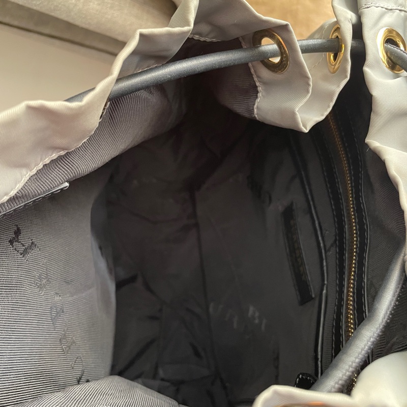 Burberry帆布尼龍後背包🎒 肩背包/後背包/旅行包/過夜包/水桶包/束口包 🎒側背/手提🎒正品🎒很新🆕🎒男女皆適-44