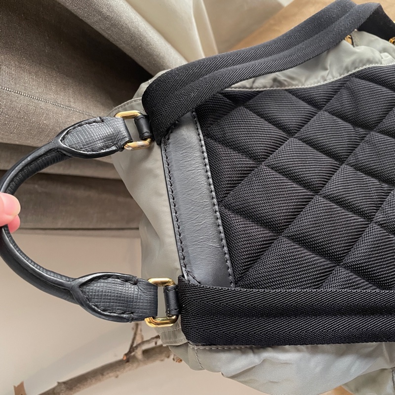 Burberry帆布尼龍後背包🎒 肩背包/後背包/旅行包/過夜包/水桶包/束口包 🎒側背/手提🎒正品🎒很新🆕🎒男女皆適-54