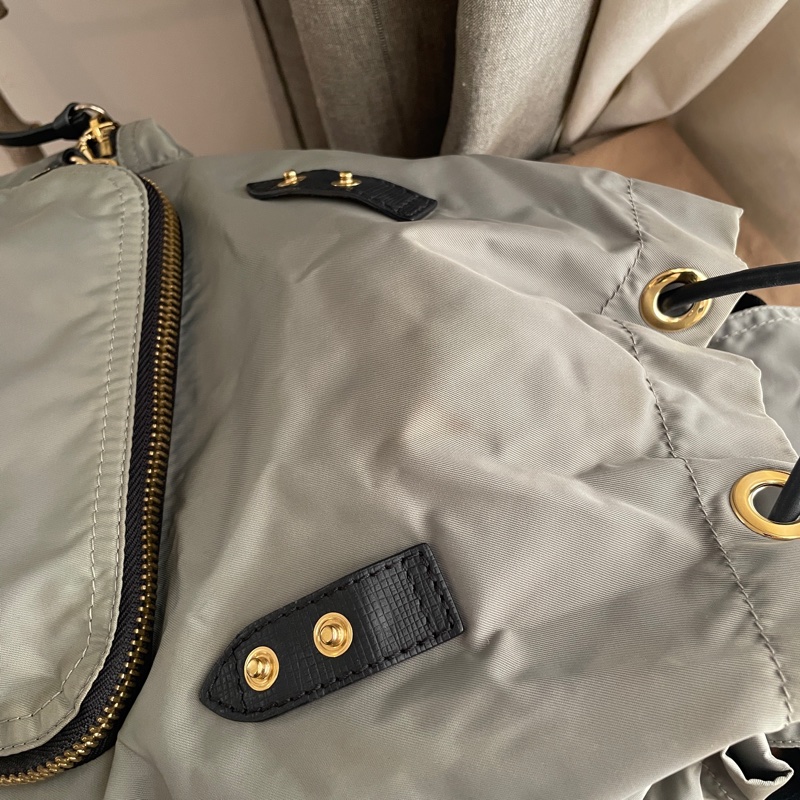 Burberry帆布尼龍後背包🎒 肩背包/後背包/旅行包/過夜包/水桶包/束口包 🎒側背/手提🎒正品🎒很新🆕🎒男女皆適-60