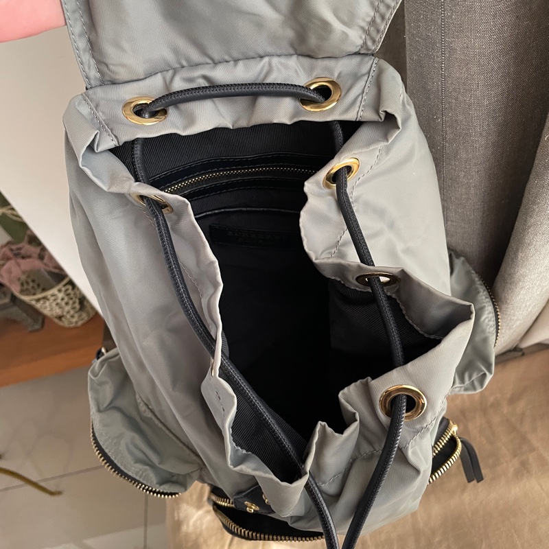 Burberry帆布尼龍後背包🎒 肩背包/後背包/旅行包/過夜包/水桶包/束口包 🎒側背/手提🎒正品🎒很新🆕🎒男女皆適-71