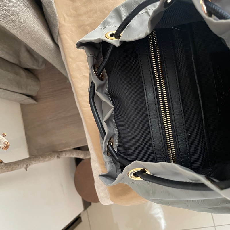 Burberry帆布尼龍後背包🎒 肩背包/後背包/旅行包/過夜包/水桶包/束口包 🎒側背/手提🎒正品🎒很新🆕🎒男女皆適-75