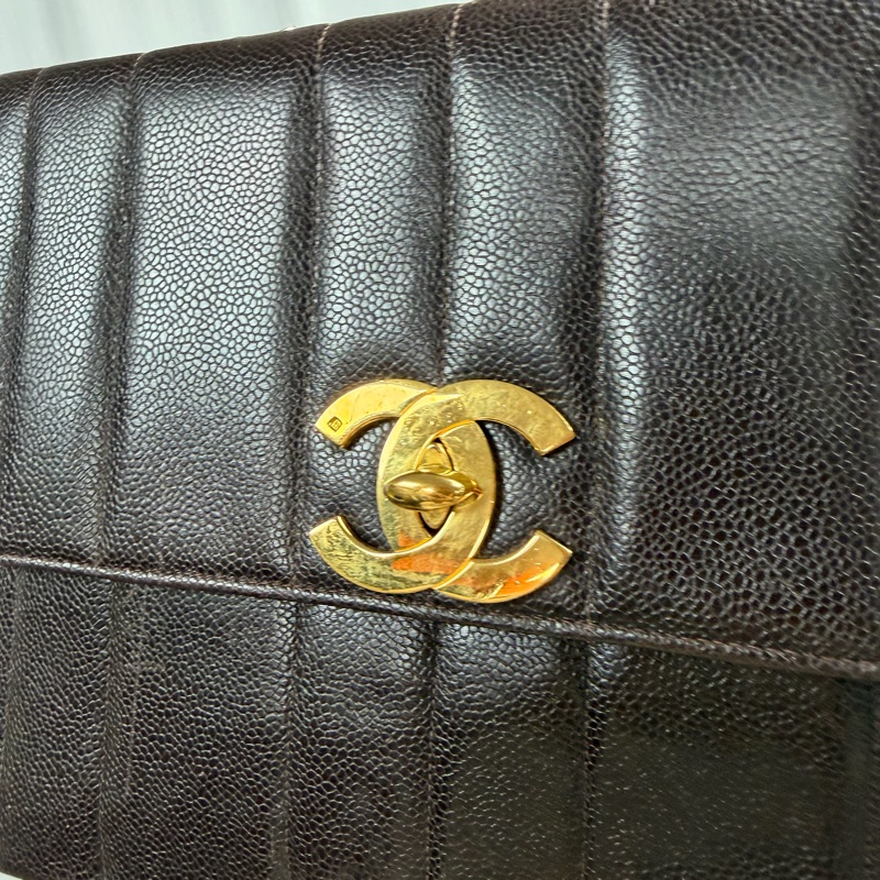 Chanel 中古 大CC 貝嫂Jumbo 巧克力 魚子醬 大金扣 豎紋-8