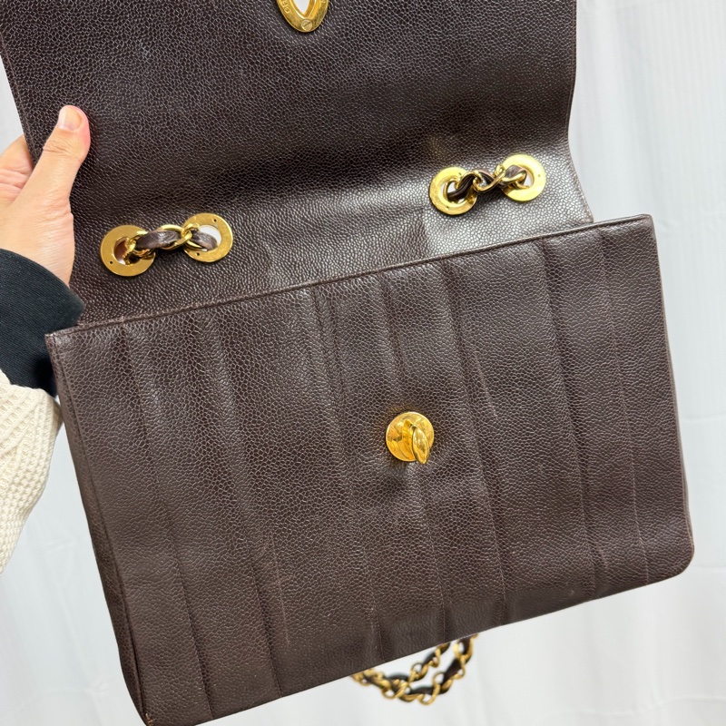 Chanel 中古 大CC 貝嫂Jumbo 巧克力 魚子醬 大金扣 豎紋-12