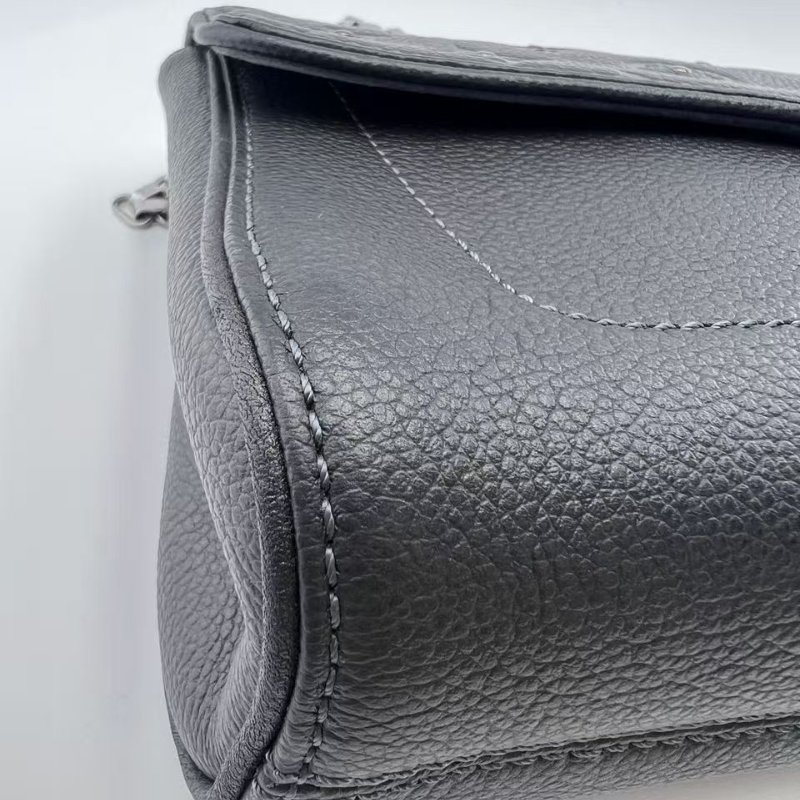 路易威登 Saint Germain PM 系列黑色鍊條包-12