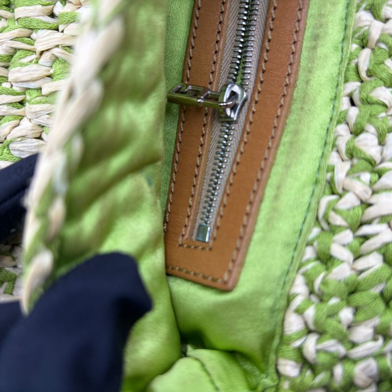 芬迪 Baguette 腋下包-19