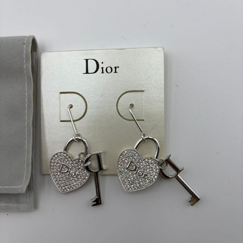 迪奧 鎖與鑰匙系列愛心滿鑽吊墜耳環-5