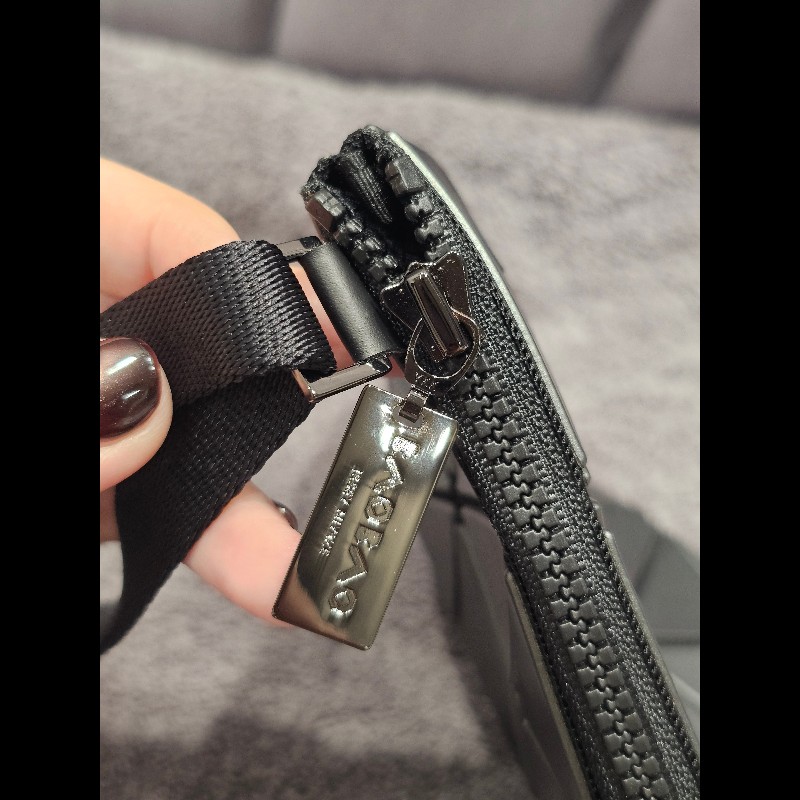 ISSEY MIYAKE 三宅一生 BAOBAO 亮面方格3x4斜背包 銀灰色-12