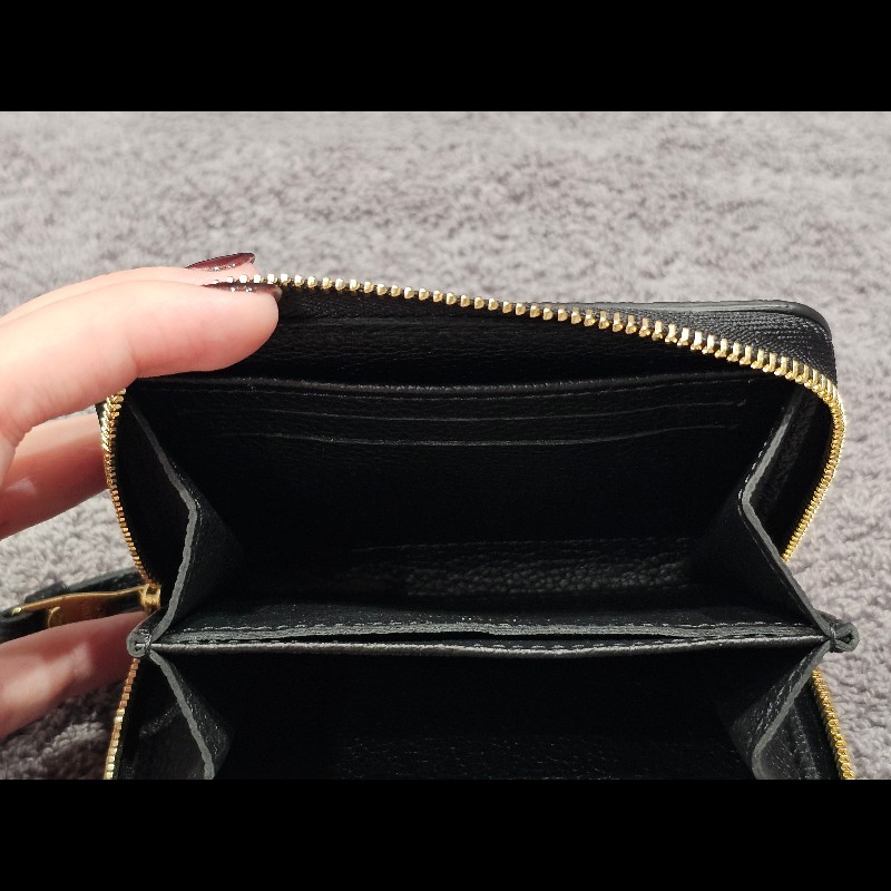 Louis Vuitton M60574 牛皮壓紋ㄇ字拉鍊信用卡零錢包.黑-5