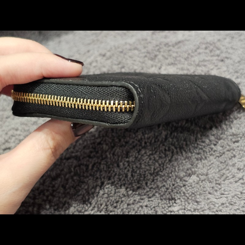 Louis Vuitton M60574 牛皮壓紋ㄇ字拉鍊信用卡零錢包.黑-8