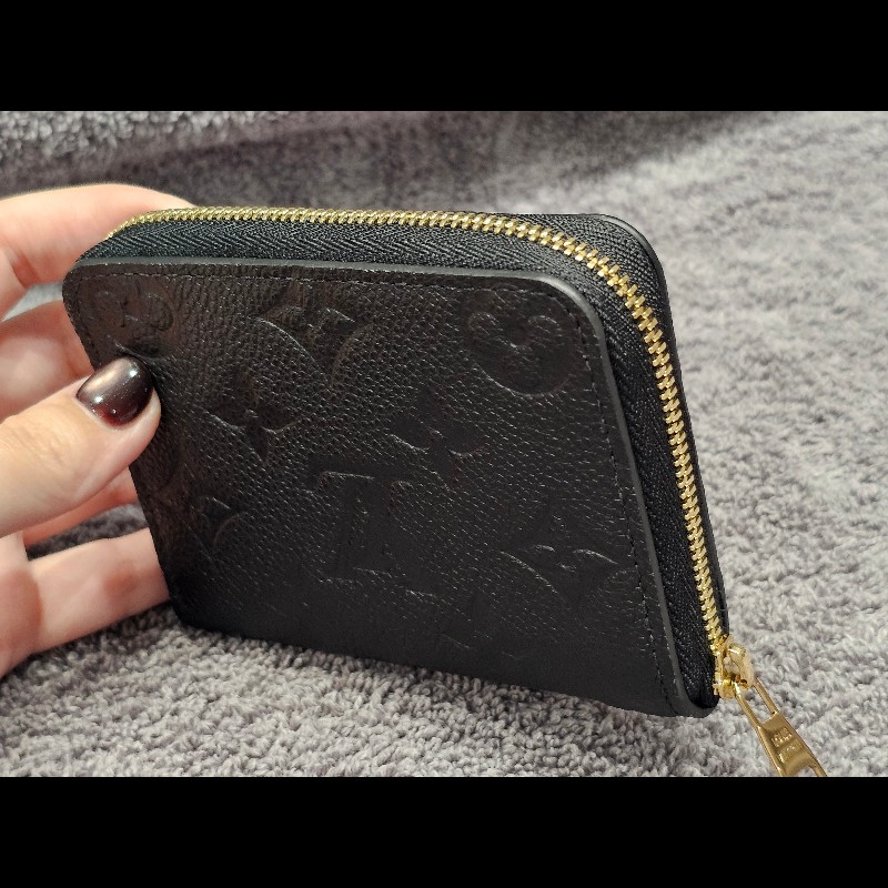 Louis Vuitton M60574 牛皮壓紋ㄇ字拉鍊信用卡零錢包.黑-17