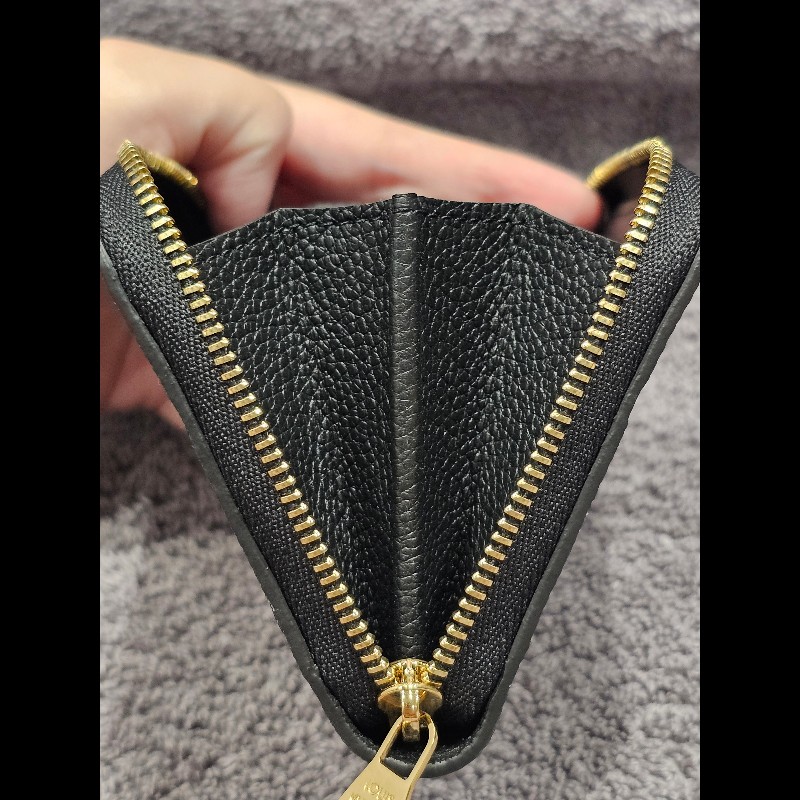 Louis Vuitton M60574 牛皮壓紋ㄇ字拉鍊信用卡零錢包.黑-20
