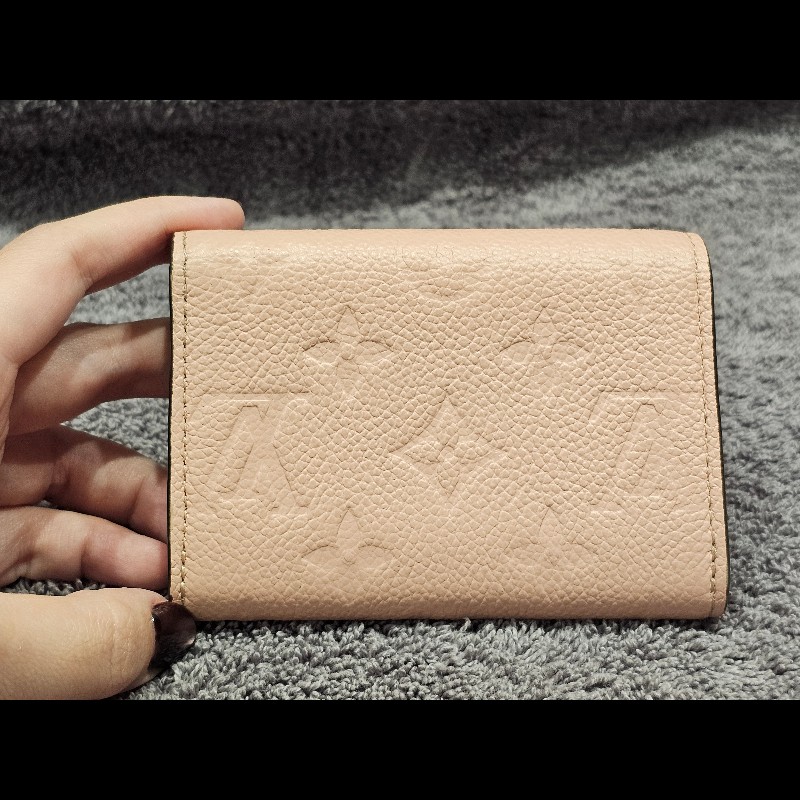 Louis Vuitton M81520 ROSALIE 皮革釦式短夾零錢包 粉色-6