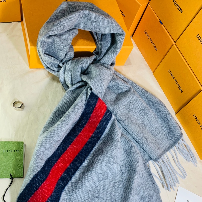 🎁全台最甜 全新含吊牌 Gucci 古馳 灰雙色滿版logo羊毛圍巾-4