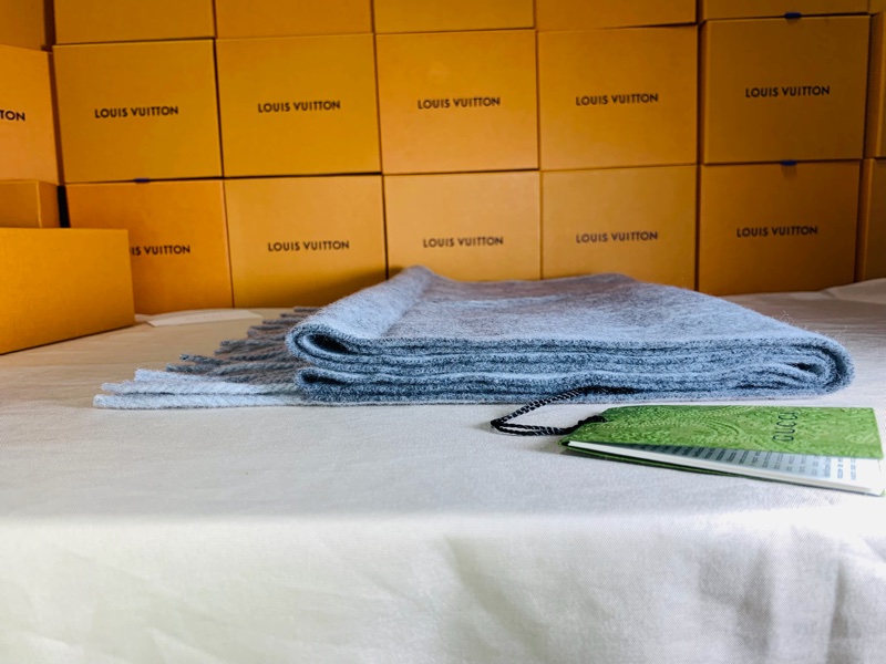 🎁全台最甜 全新含吊牌 Gucci 古馳 灰雙色滿版logo羊毛圍巾-7