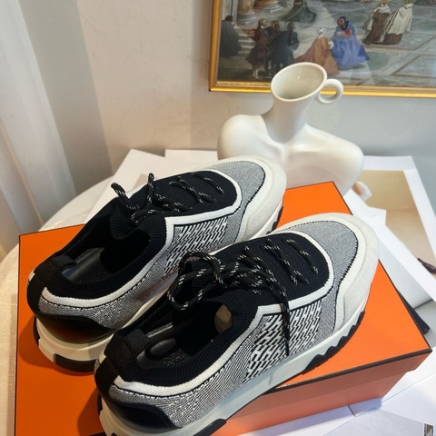 Hermès 愛馬仕 運動鞋 尺碼：43碼 無附件