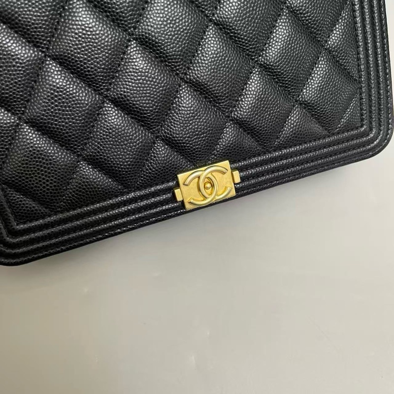 🌷新款芯片款!Chanel 香奈兒 Leboy WOC 黑金牛皮荔枝紋-5