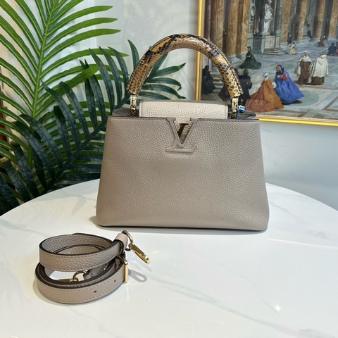 LV 路易威登 capucines卡普辛bb 芯片 無附件 有肩帶