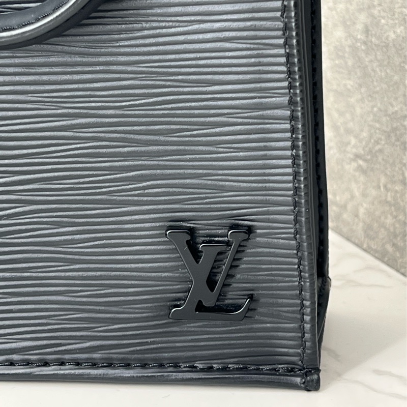 💗香緹國際精品💗 793 LV 水波紋 mini tote #琴譜包 #手機包-1