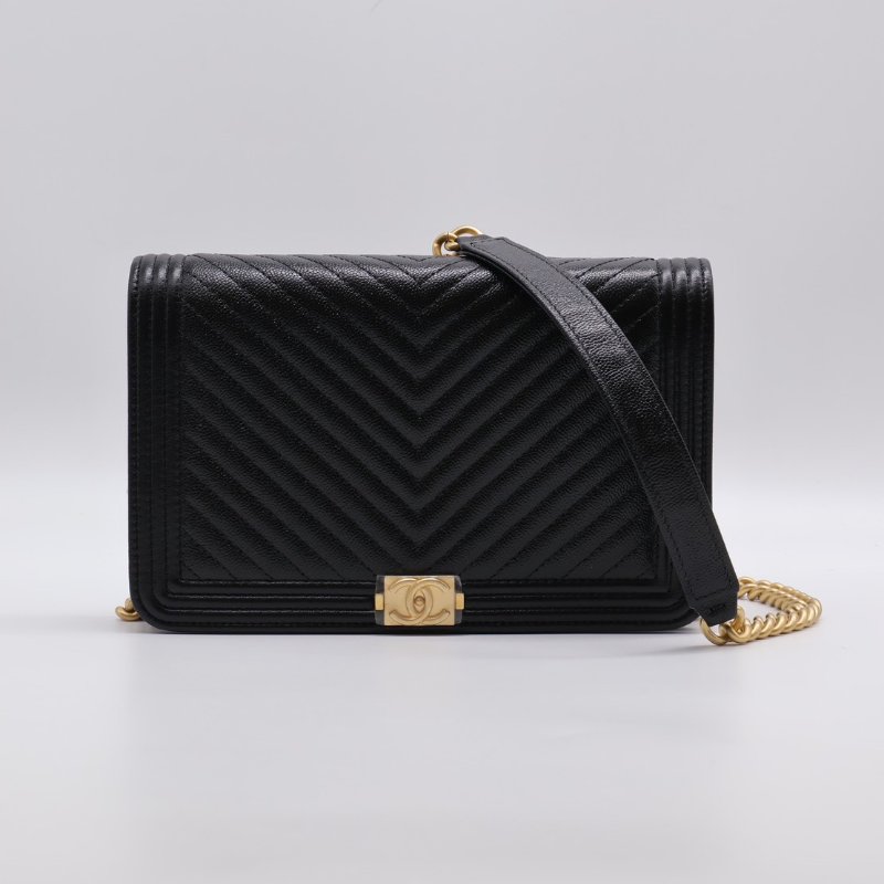 CHANEL Boy V紋牛皮WOC - 黑金-0