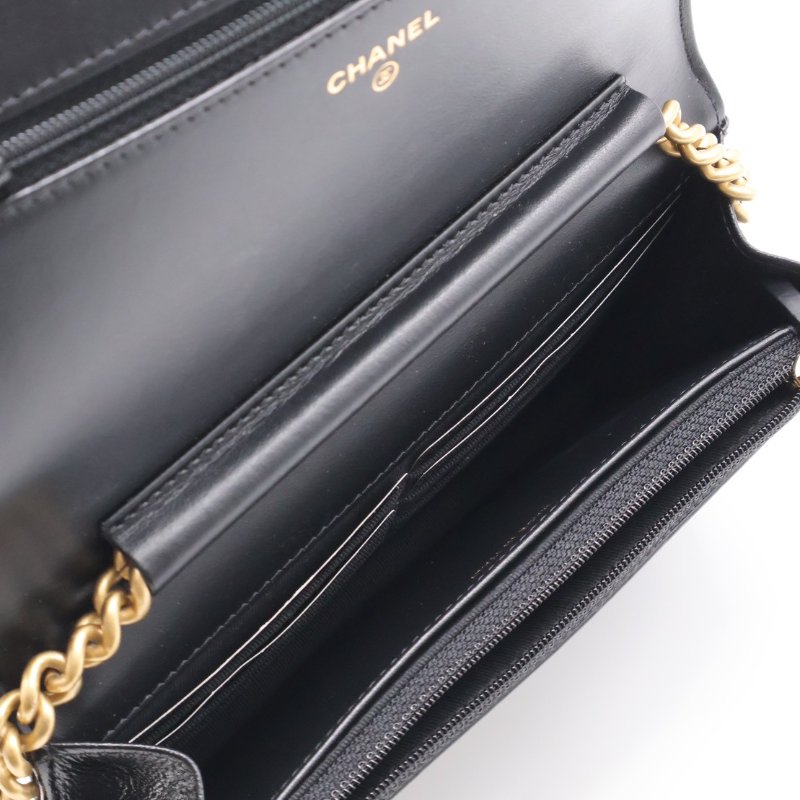 CHANEL Boy V紋牛皮WOC - 黑金-2