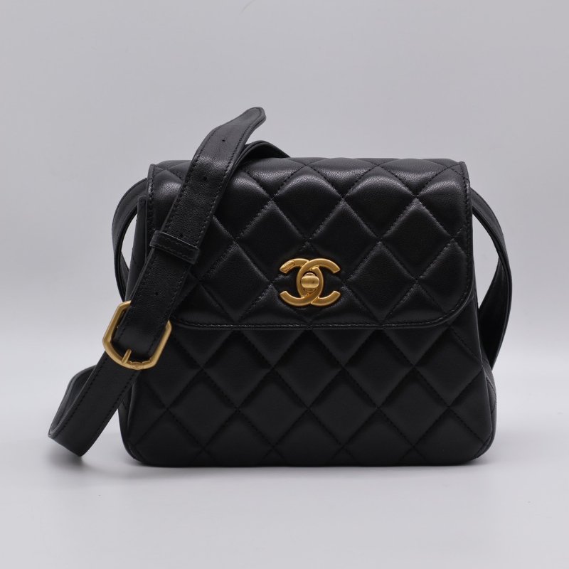 CHANEL 25A羊皮口蓋包 - 黑金-0
