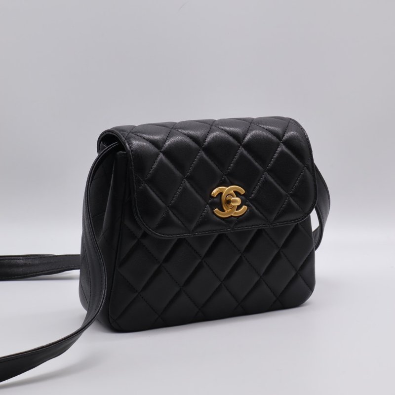 CHANEL 25A羊皮口蓋包 - 黑金-11