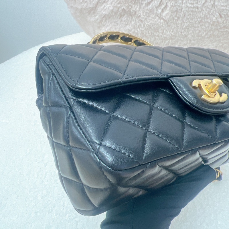 Chanel mini cf 20 黑金手柄翻蓋包-4