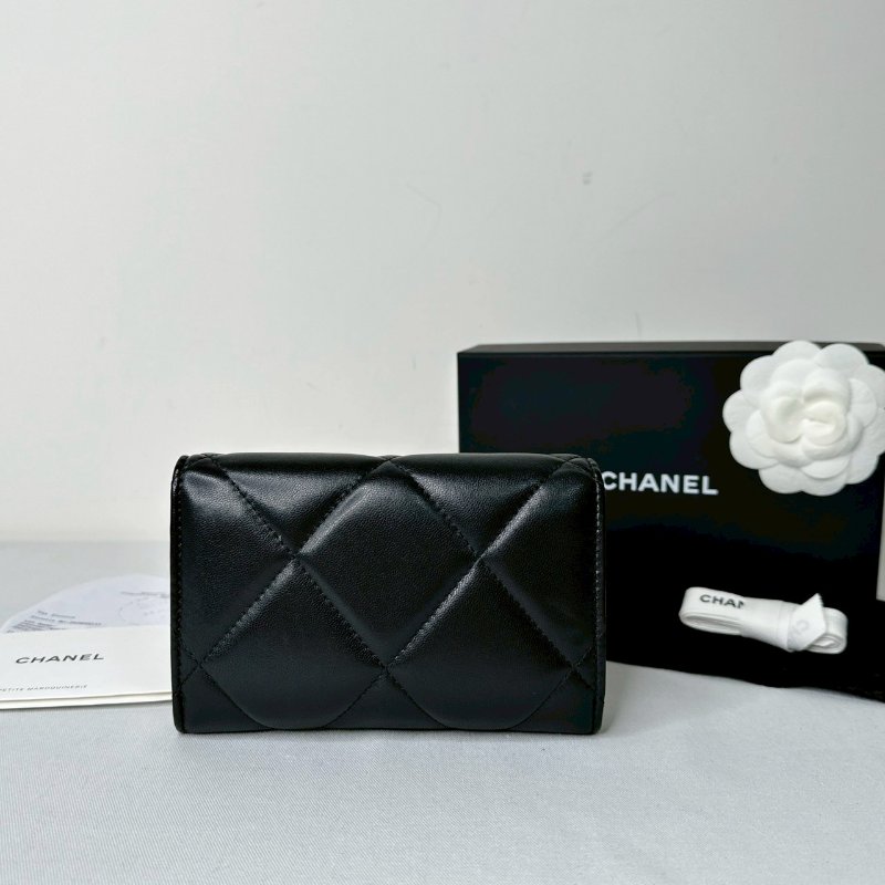 CHANEL 19黑金羊皮翻蓋中夾-1