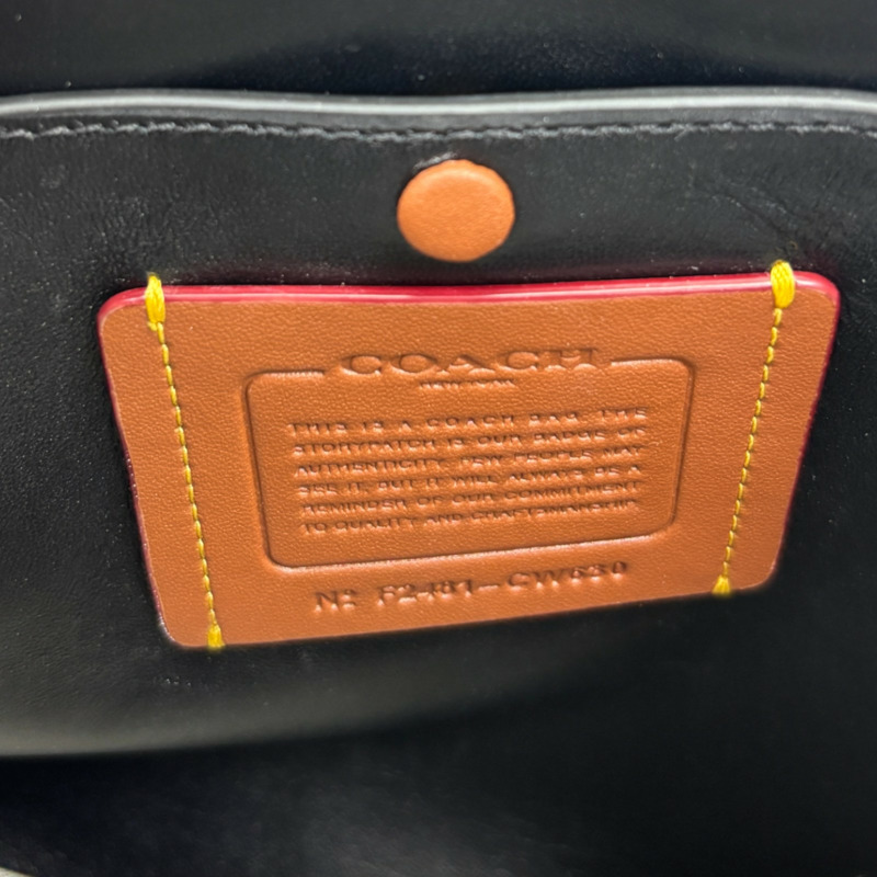 黑色 皮革 肩背包 金和 【COACH 寇馳】 CW630-9