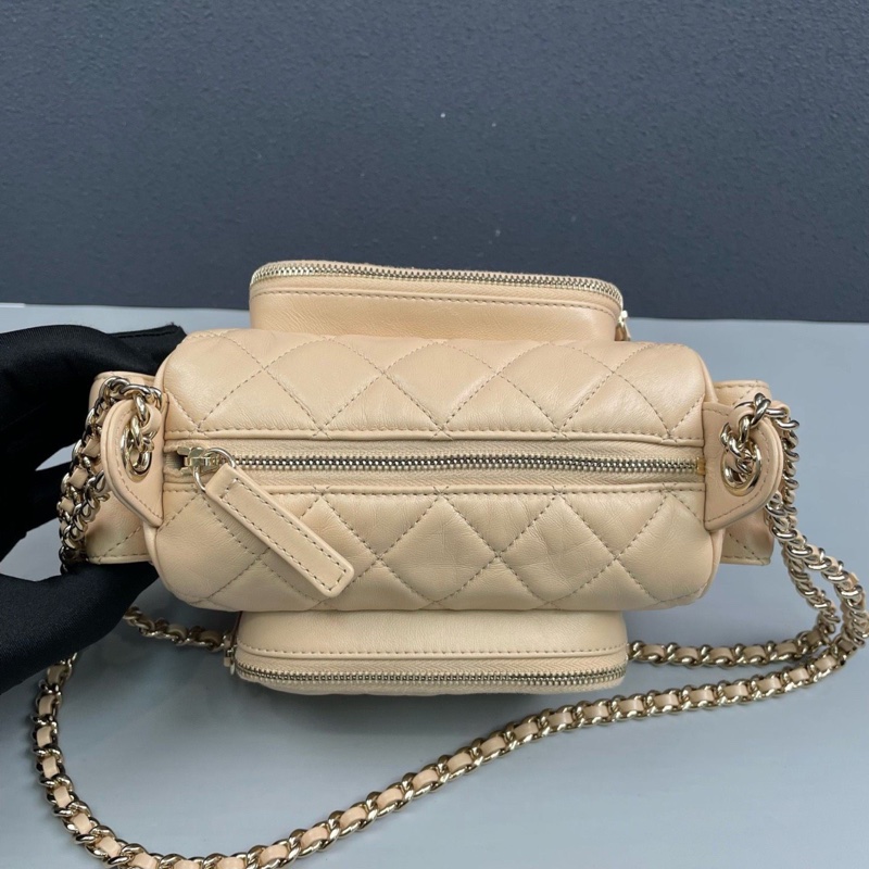 Chanel香奈兒 24K奶茶色全皮相機包 。晶片款-6