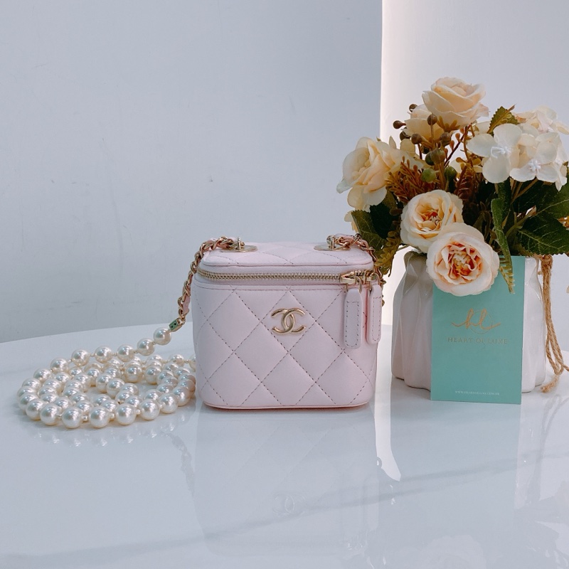 MS0537 CHANEL 香奈兒迷你化妝包珍珠鏈帶VANITY CASE MINI LAMBSKIN WITH PEARL CHAIN-0