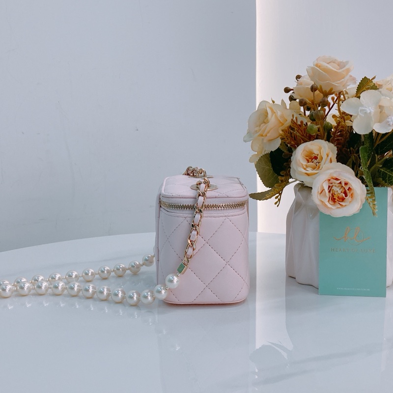 MS0537 CHANEL 香奈兒迷你化妝包珍珠鏈帶VANITY CASE MINI LAMBSKIN WITH PEARL CHAIN-3