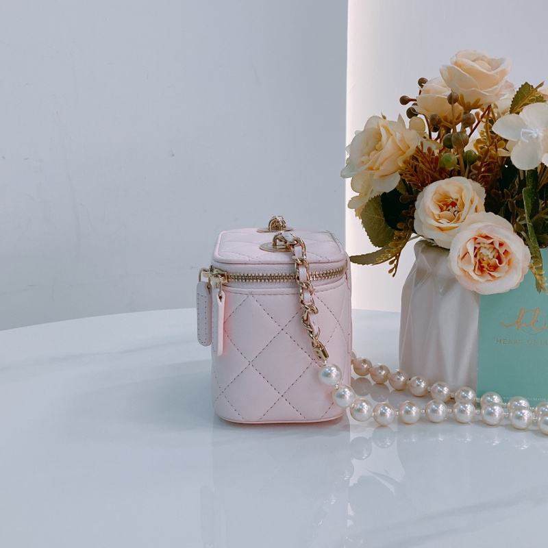 MS0537 CHANEL 香奈兒迷你化妝包珍珠鏈帶VANITY CASE MINI LAMBSKIN WITH PEARL CHAIN-4