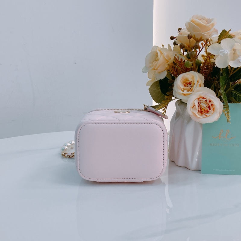 MS0537 CHANEL 香奈兒迷你化妝包珍珠鏈帶VANITY CASE MINI LAMBSKIN WITH PEARL CHAIN-5