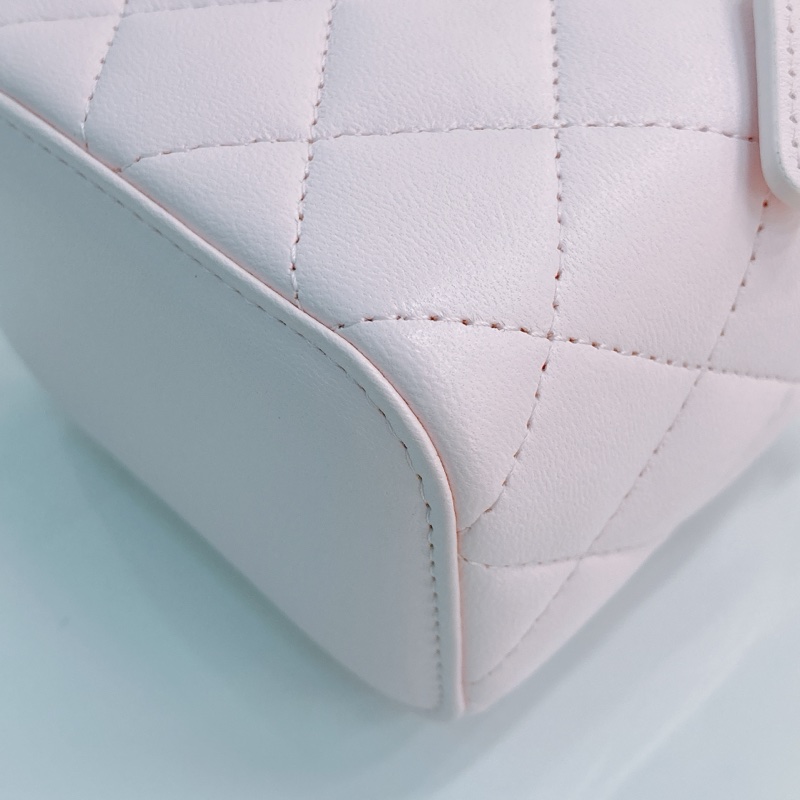 MS0537 CHANEL 香奈兒迷你化妝包珍珠鏈帶VANITY CASE MINI LAMBSKIN WITH PEARL CHAIN-7