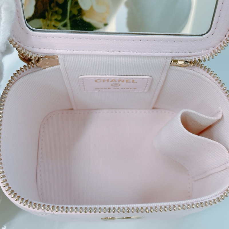 MS0537 CHANEL 香奈兒迷你化妝包珍珠鏈帶VANITY CASE MINI LAMBSKIN WITH PEARL CHAIN-12